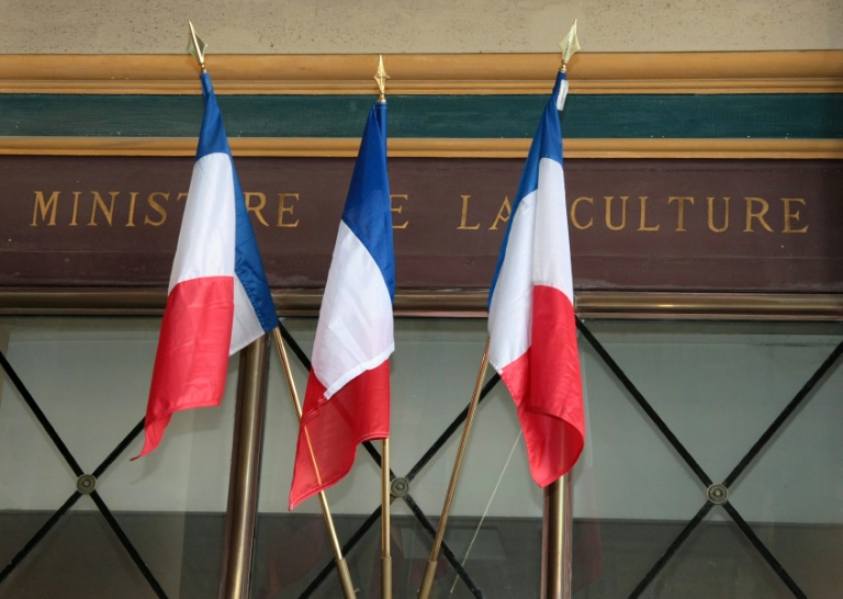 Cinq femmes ont demandé jeudi au tribunal administratif de condamner l'Etat, reprochant au ministère de la Culture d'avoir été inactif face à Christian Nègre, un ex-haut fonctionnaire mis en examen pour avoir drogué près de 250 femmes
