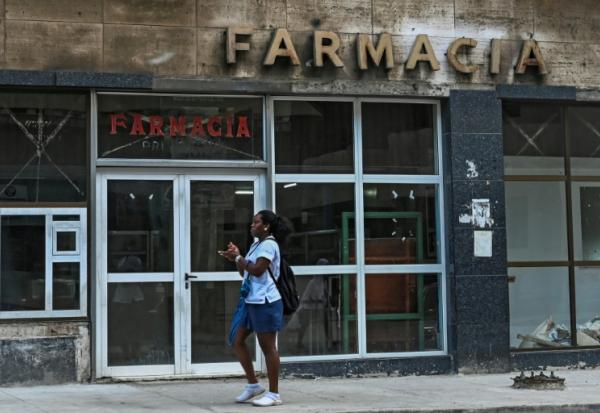 Cuba, en proie à une sévère crise économique et mis sous pression par Washington, a annoncé le 29 juillet 2026 l'ouverture de nombreux secteurs de son économie aux acteurs privés, notamment les pharmacies.