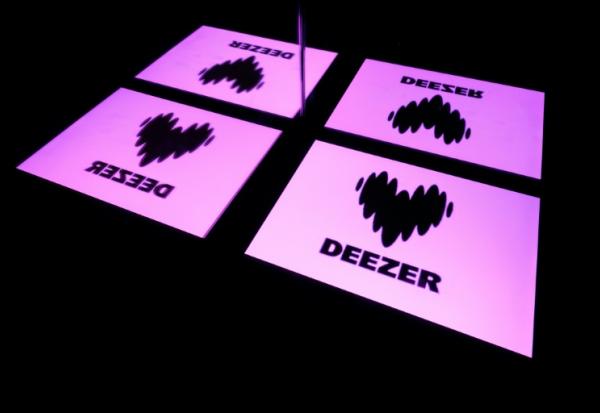 Depuis jeudi, quelques clics suffisent aux utilisateurs des services de streaming pour savoir si des morceaux 100% IA se cachent dans leur playlist, un outil gratuit lancé par la plate-forme Deezer.
