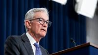Le président de la Réserve fédérale américaine (Fed), Jerome Powell, s'exprime lors d'une conférence de presse à Washington, le 10 décembre 2025