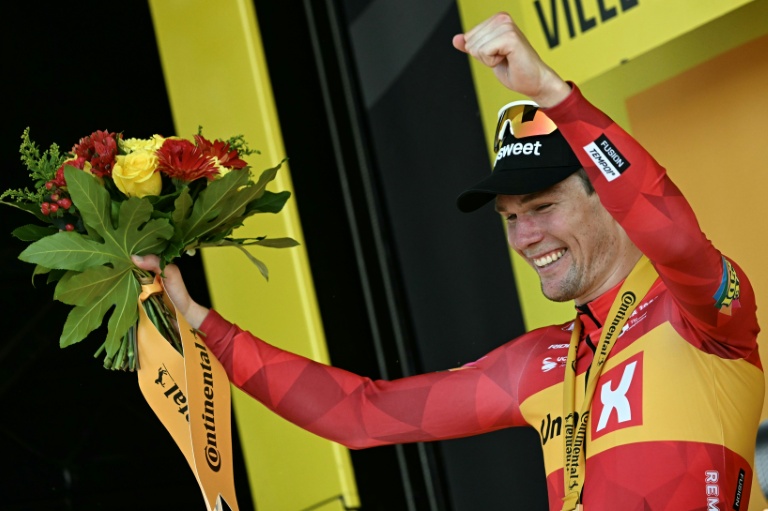 Le Norvégien Soren Waerenskjold vainqueur de la 11e étape du Tour de France, le 15 juillet 2026 à Nevers