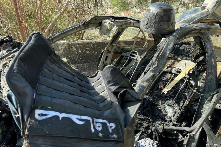 Un gilet pare-balles portant l'inscription arabe 