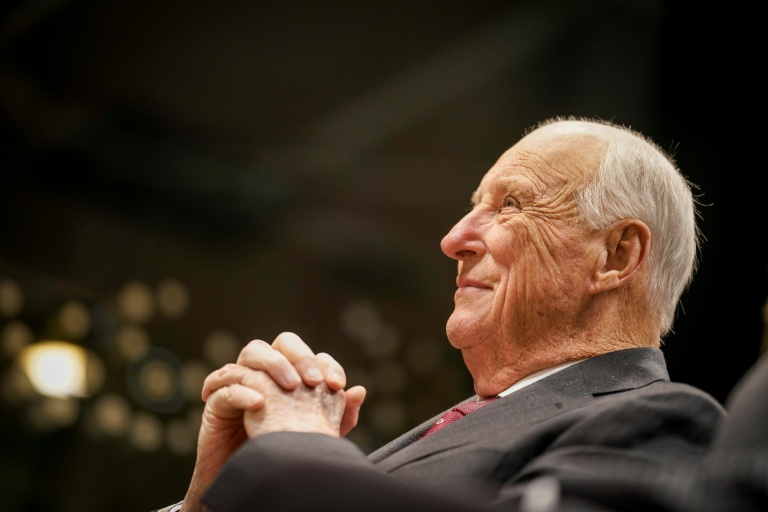 Cette photo prise le 4 février 2026 à Oslo, en Norvège, montre le roi Harald V de Norvège lors de l'inauguration d'un centre de formation et de réhabilitation pour les malades du cancer sur le campus du Radiumhospitalet à Oslo en Norvège.