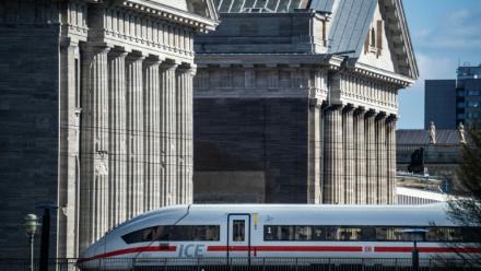 Un train à grande vitesse allemand ICE à Berlin, le 6 avril 2026