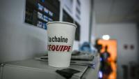 La chaîne l'Equipe a annoncé lundi le retrait de l'antenne de sa journaliste France Pierron qui a créé une polémique en raillant le souhait de l'attaquant belge Jérémy Doku de s'absenter du Mondial de football pour assister à l'accouchement de son épouse