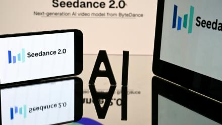 Le logo Seedance 2.0, un modèle grand public d'intelligence artificielle (IA) qui permet de générer des vidéos grâce à des instructions textuelles, déployé par le géant technologique chinois ByteDance, propriétaire de TikTok