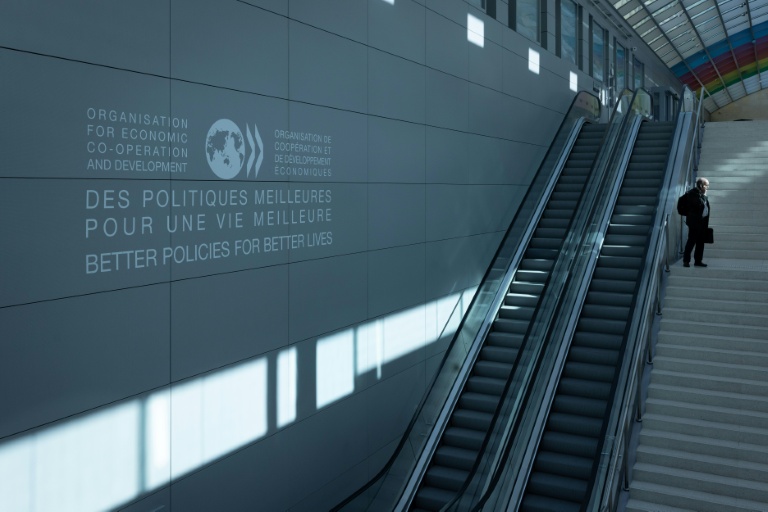 Une photo montre une vue du siège de l'Organisation de coopération et de développement économiques (OCDE) à Paris, le 22 septembre 2025.