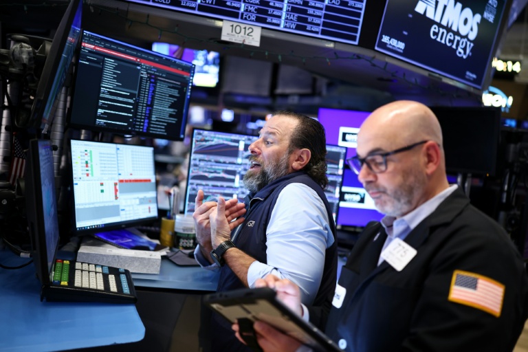 Des opérateurs à la Bourse de New York, le 13 avril 2026