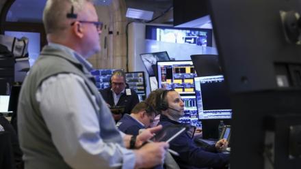 Des opérateurs à la Bourse de New York, le 11 mai 2026