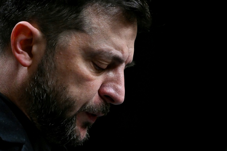 Le président ukrainien Volodymyr Zelensky lors d'une conférence de presse à Ankara, le 19 novembre 2025