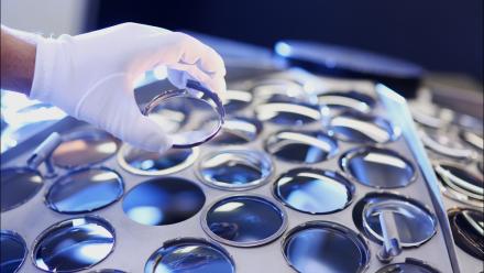 A suivre aujourd'hui... EssilorLuxottica