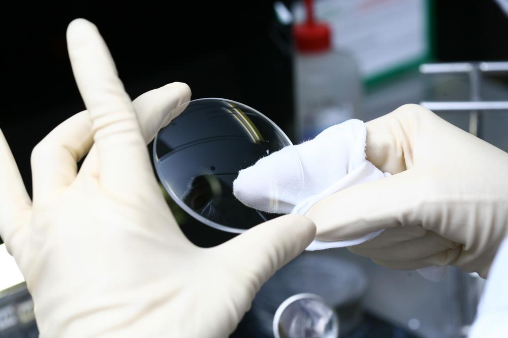 EssilorLuxottica, plus forte baisse du CAC 40 à la mi-séance du mardi 23 septembre 2025