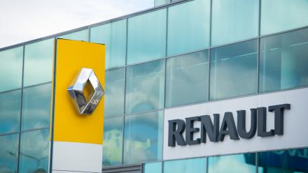 Les valeurs du jour à Paris - Stellantis et Renault soutenus par la perspective d'un assouplissement des règles en Europe