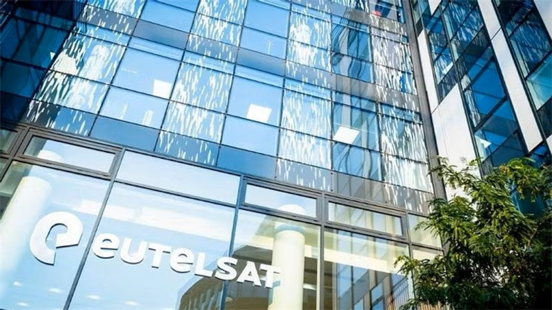 Eutelsat : chahuté malgré le maintien des objectifs