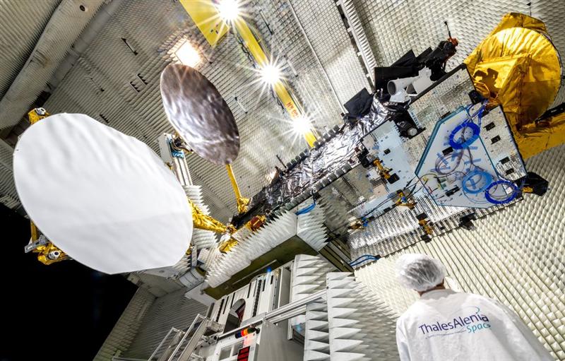 Eutelsat : chute après le succès de l'appel au marché