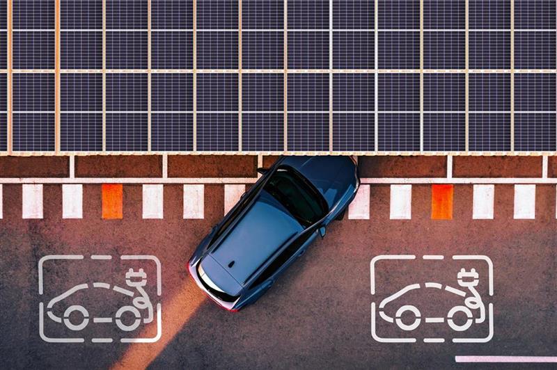 FAR-A-DAY : la startup française qui augmente l'autonomie des voitures électriques de 300 km en 2 minutes !