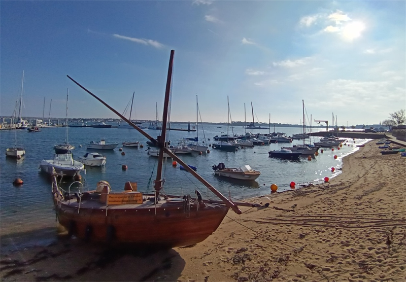 Reworld Media poursuit son désendettement