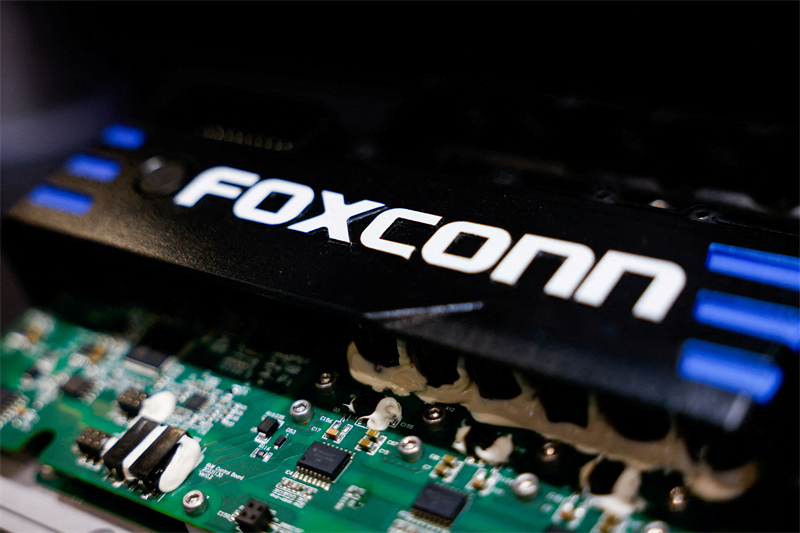 Thales, Radiall et Foxconn envisagent une usine de semi-conducteurs en France