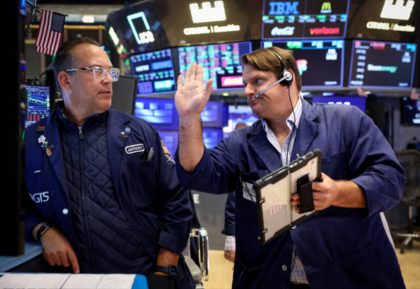 Wall Street : Kevin Warsh durcit le ton face à l'inflation