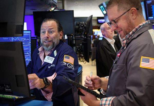 Wall Street : le Nasdaq efface son rebond, plombé par les 'puces'