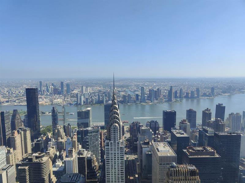 Wall Street : le rouge domine avec la flambée des prix de l'énergie, l'or chute