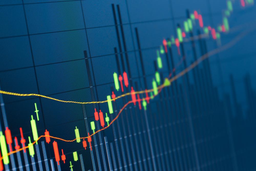 ADP en baisse, les analystes craignent un avertissement sur résultats