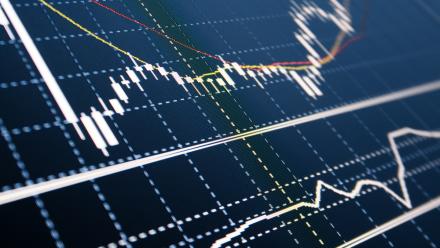 Le rapport sur l'emploi fait retomber les taux et relance Wall Street