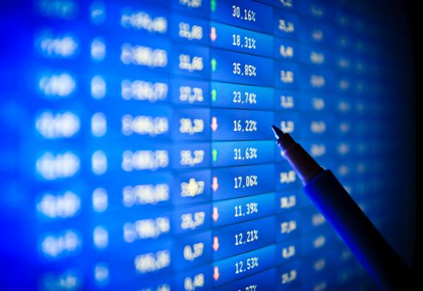 Manitou BF : solide rebond au premier semestre, objectifs relevés
