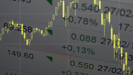 Rebond à Wall Street : statu quo de la Fed, envolée de Microsoft et tensions en Iran